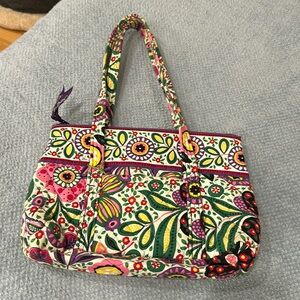 Vera Bradley quilted hand bag